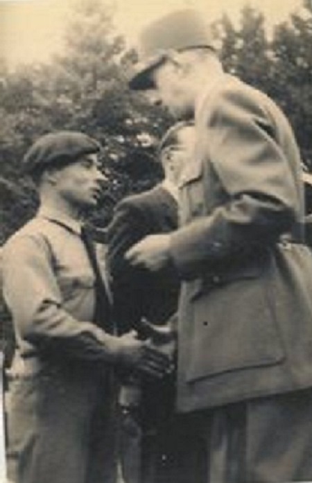 ADIF 56 R.VINET   et DE GAULLE